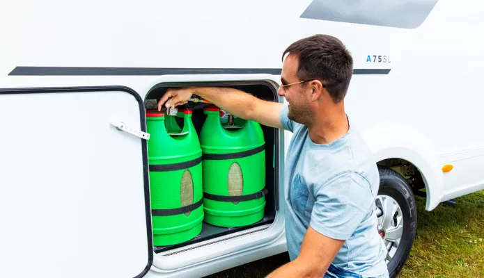 Bouteilles de gaz pour le propane dans les caravanes et les camping-cars